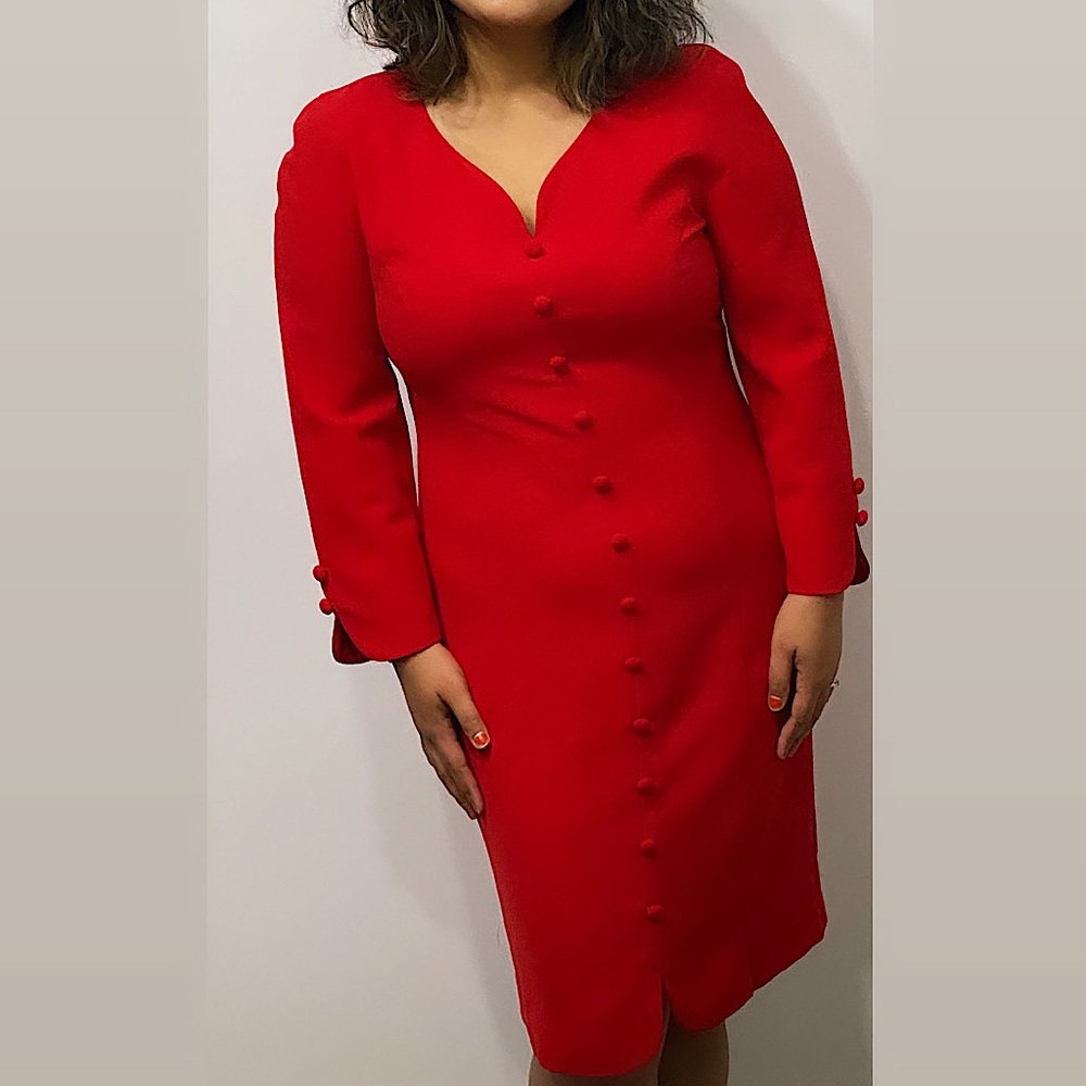 Elegant Vintage-vibe button down Midi Red dress❤️